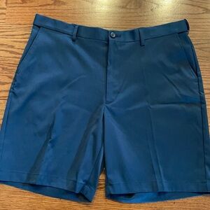 NWT MENS TOTAL ECLIPSE SAVANE MICROFIBER FLAT FRONT SHORTS. 38w navy blue